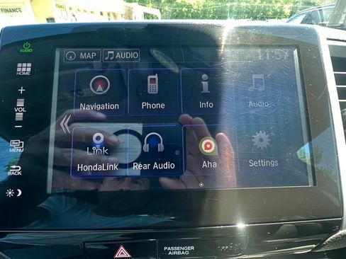 Used 2016 Honda Pilot Touring image 16