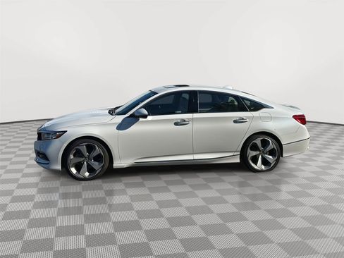 Used 2020 Honda Accord Touring image 8