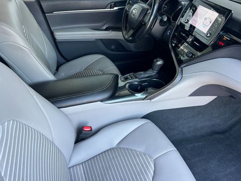 Used 2023 Toyota Camry SE FWD image 15