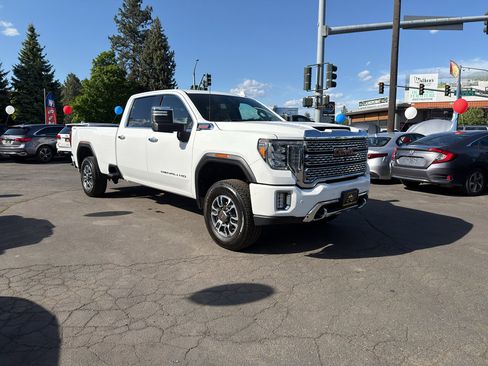 Used 2020 GMC Sierra 3500 Denali w/ Denali Ultimate Package AWD/4WD image 10
