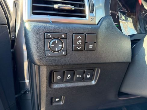Used 2023 Lexus GX 460 Premium image 29