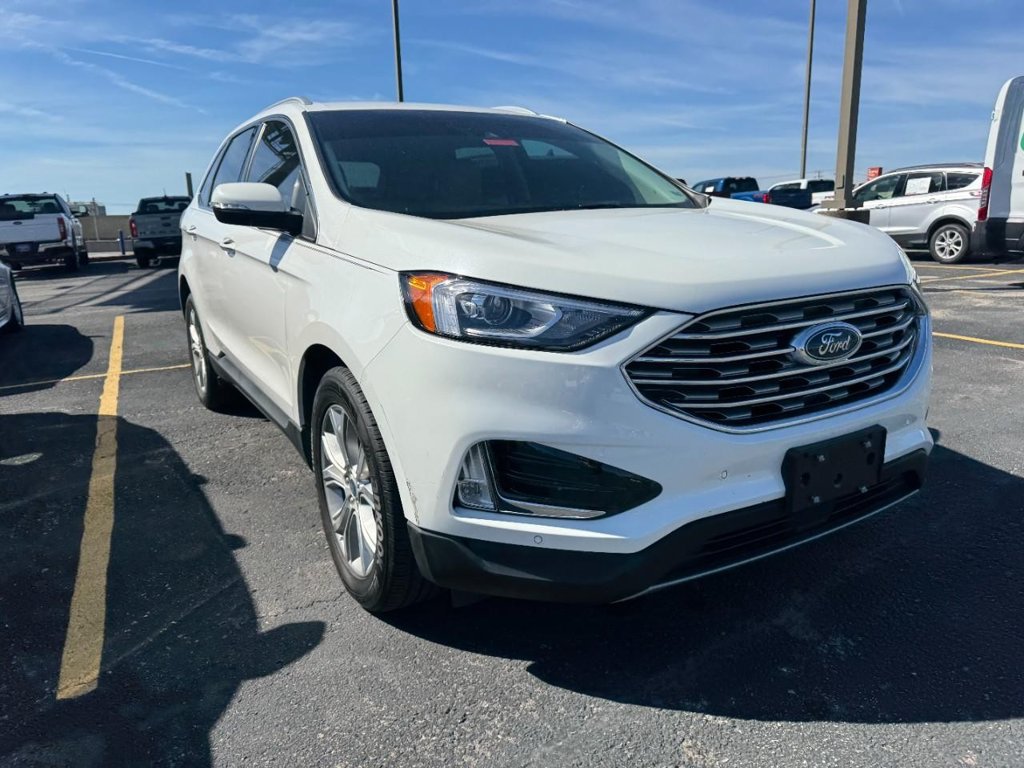 Certified 2021 Ford Edge Titanium FWD image 2