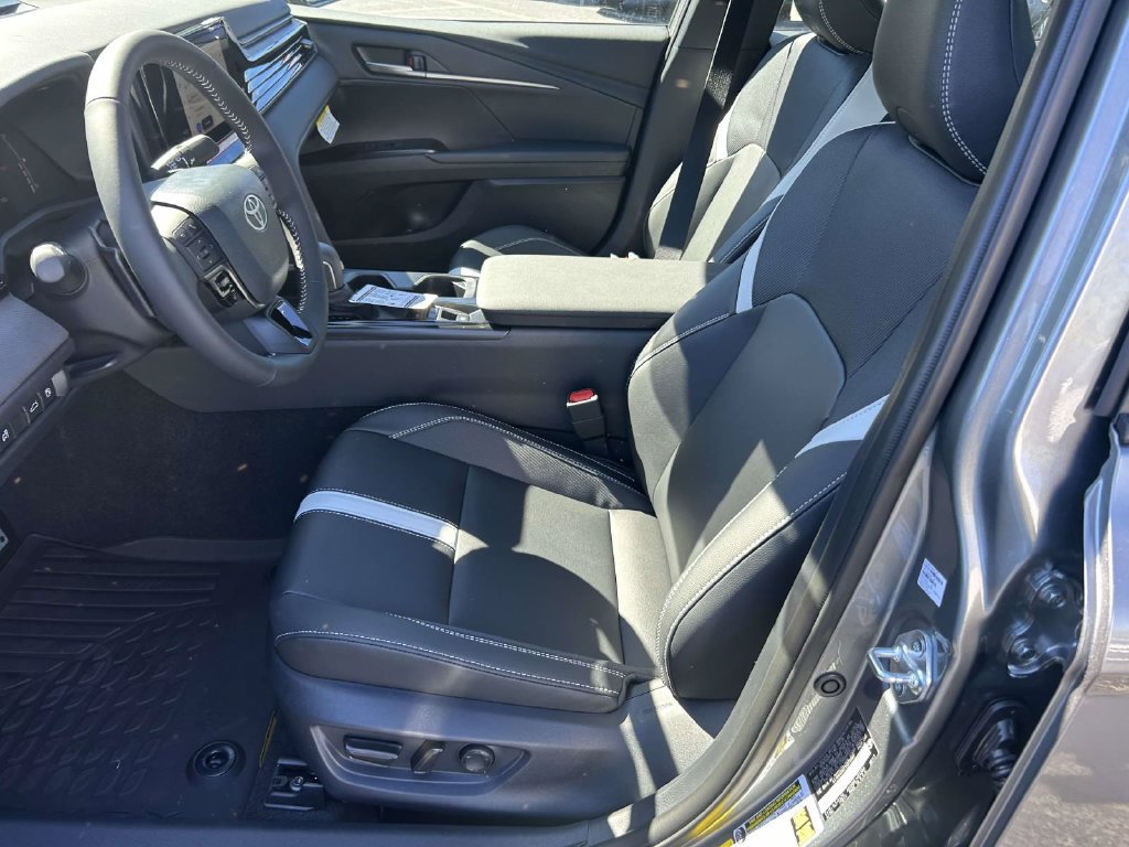 New 2026 Toyota Camry SE FWD image 14