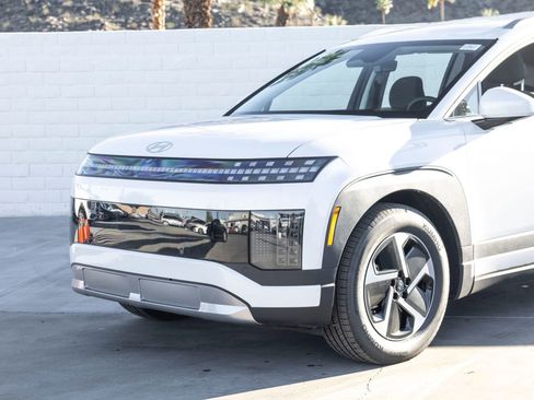 New 2026 Hyundai Ioniq 9 SE image 5