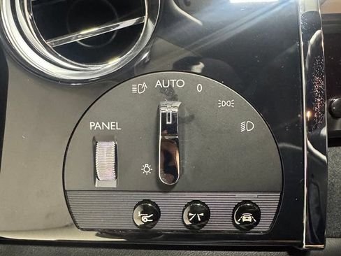 Used 2018 Rolls-Royce Ghost w/ Dynamic Package RWD image 21
