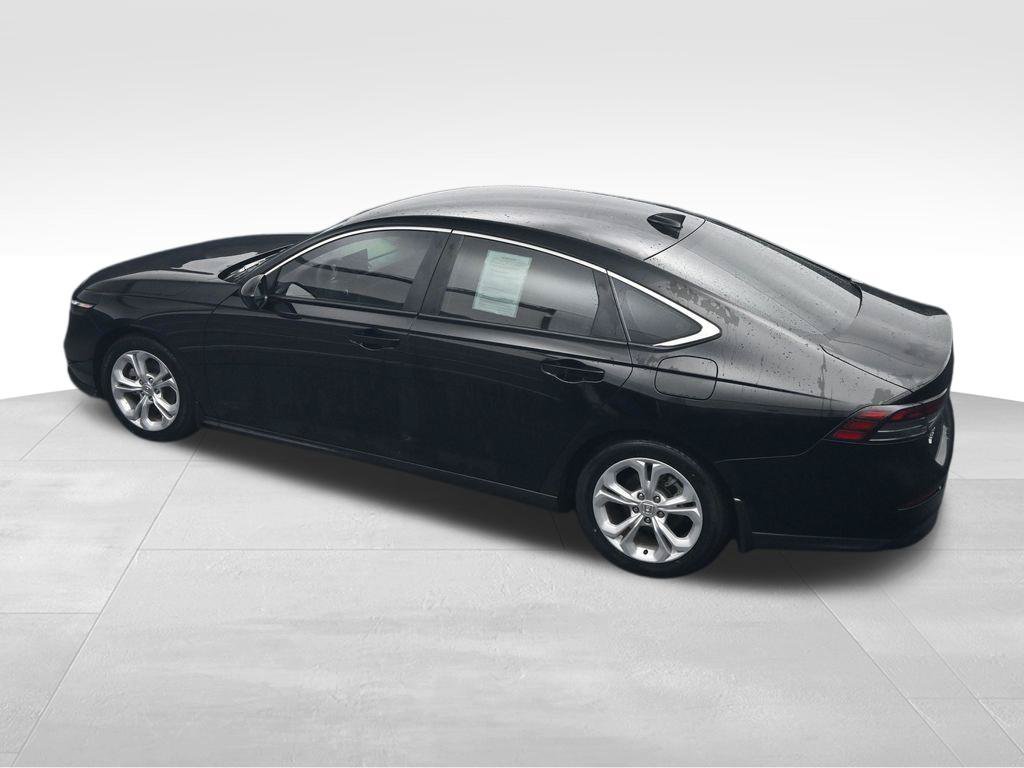 Used 2025 Honda Accord LX image 32