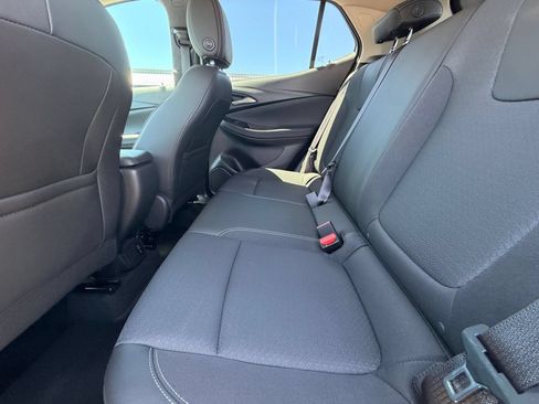 Used 2025 Buick Encore GX Preferred FWD image 24