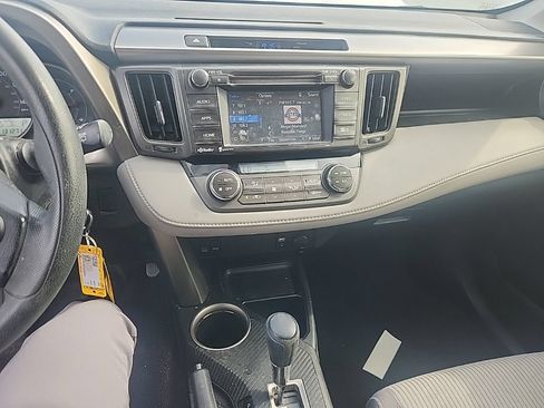 Used 2015 Toyota RAV4 XLE FWD image 23