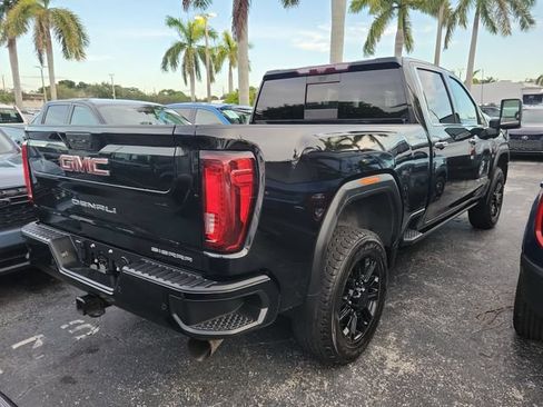 Used 2023 GMC Sierra 2500 Denali w/ Denali Black Diamond Edition AWD/4WD image 3