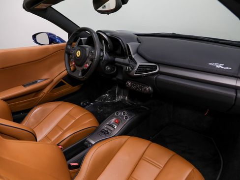 Used 2015 Ferrari 458 Spider RWD image 40