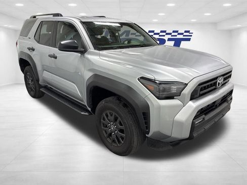 Used 2025 Toyota 4Runner SR5 image 3