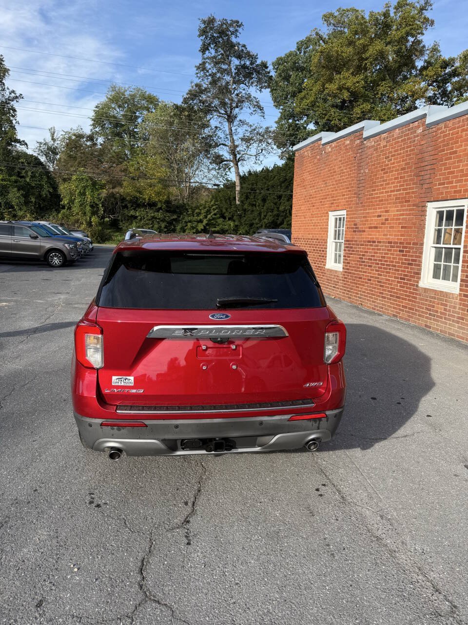 Used 2021 Ford Explorer Limited w/ Equipment Group 301A AWD/4WD image 5