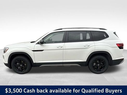 New 2026 Volkswagen Atlas Peak Edition AWD/4WD image 2