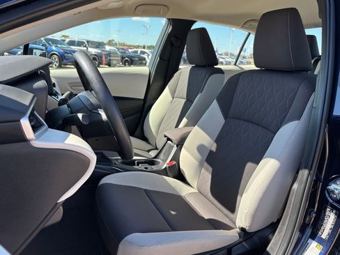 Used 2025 Toyota Corolla LE image 11