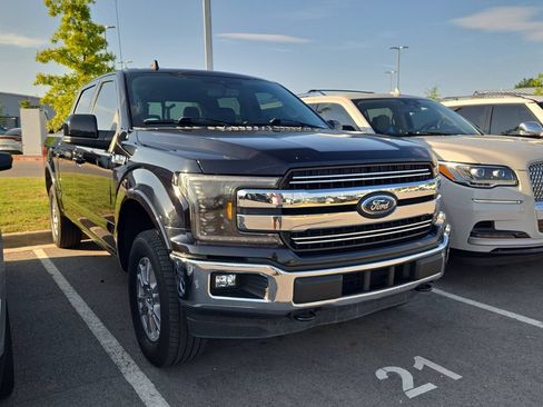Used 2019 Ford F150 Lariat w/ FX4 Off-Road Package AWD/4WD image 4