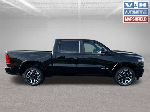Used 2025 RAM 1500 Laramie AWD/4WD image 2