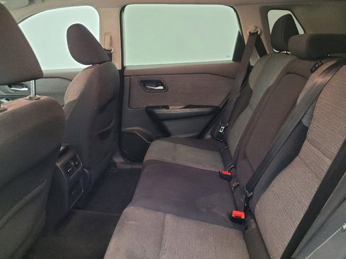 Used 2021 Nissan Rogue SV FWD image 18