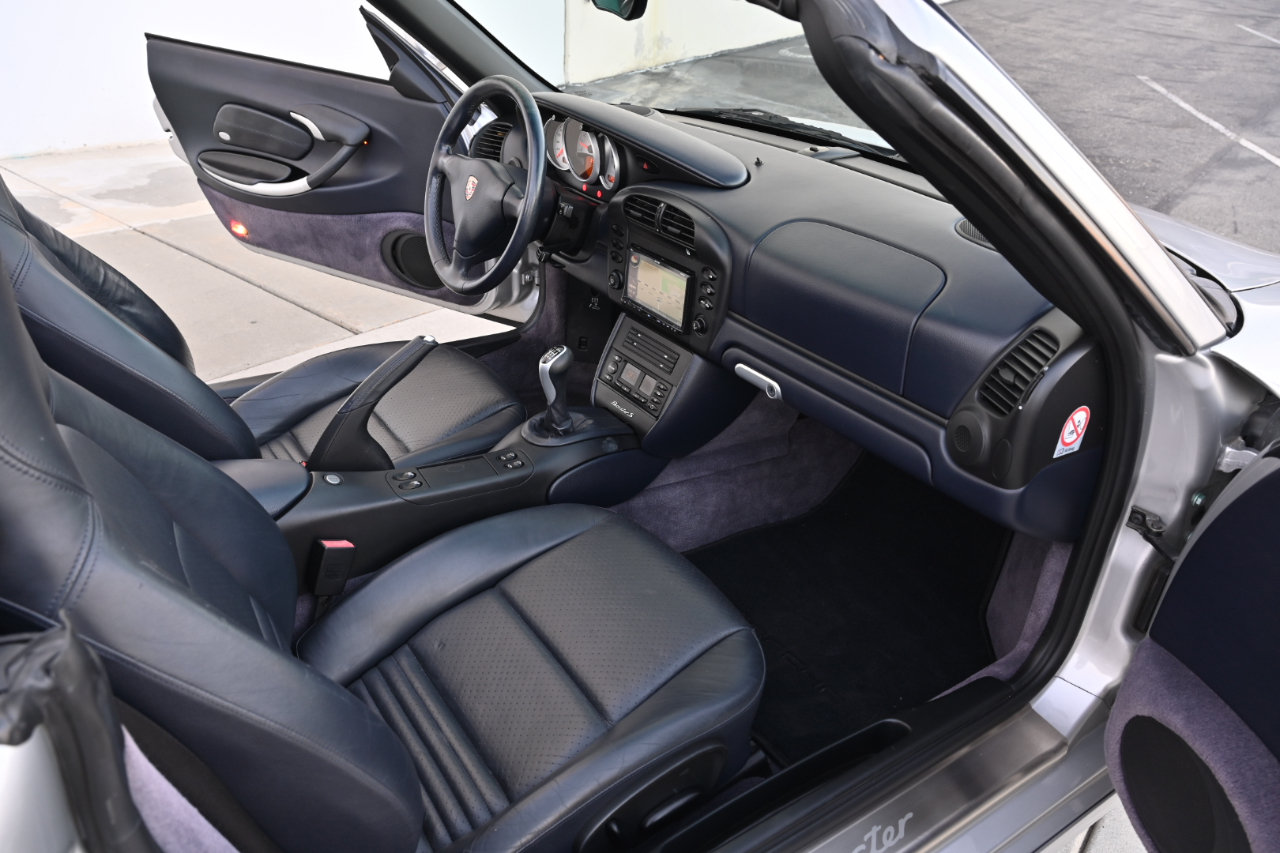 Used 2004 Porsche Boxster S RWD image 16