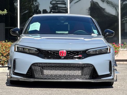 Used 2023 Honda Civic Type R image 9