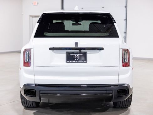 Used 2019 Rolls-Royce Cullinan image 8
