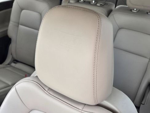 Used 2023 Lincoln Aviator 2WD image 23