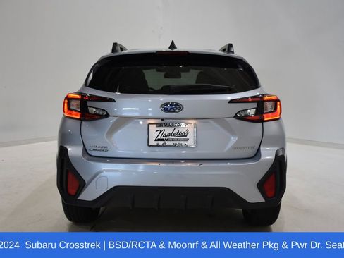 Used 2024 Subaru Crosstrek 2.0i Premium image 5