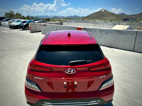 Used 2022 Hyundai Kona Limited FWD image 6