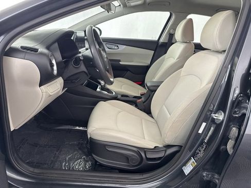 Used 2022 Kia Forte LXS image 21