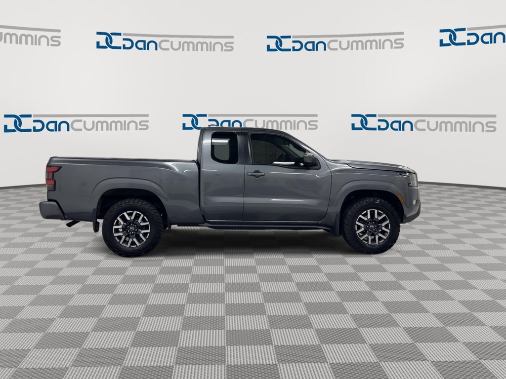 Used 2022 Nissan Frontier SV AWD/4WD image 9