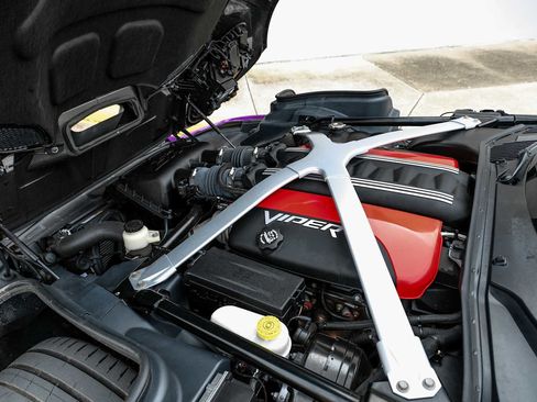 Used 2013 SRT Viper GTS w/ GTS Laguna Interior Pkg image 43