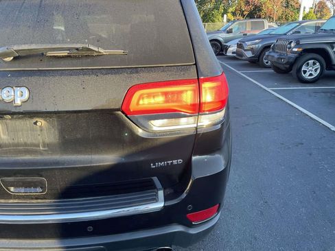 Used 2017 Jeep Grand Cherokee Limited w/ Luxury Group II image 17