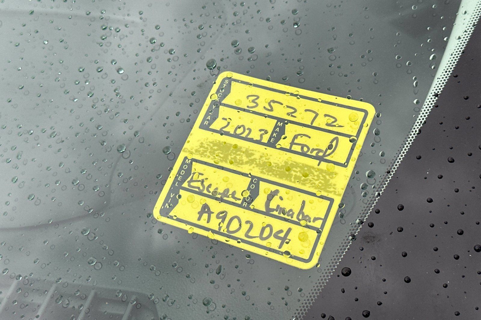 Used 2023 Ford Escape SE w/ PHEV Premium Package FWD image 4