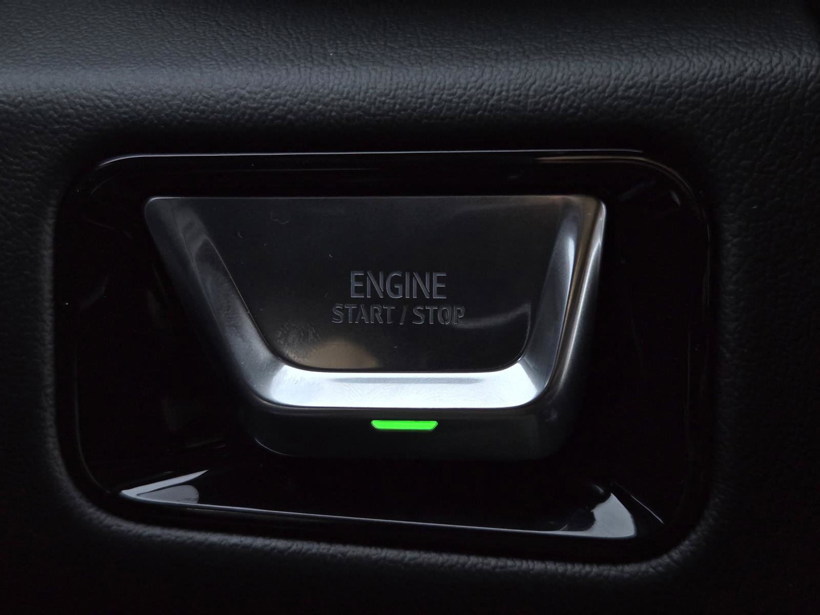 New 2026 GMC Yukon Denali w/ Advanced Technology Package AWD/4WD image 13