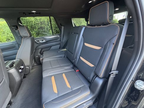 Used 2023 GMC Yukon AT4 w/ Technology Package image 17