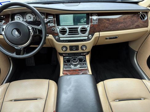 Used 2014 Rolls-Royce Wraith image 5