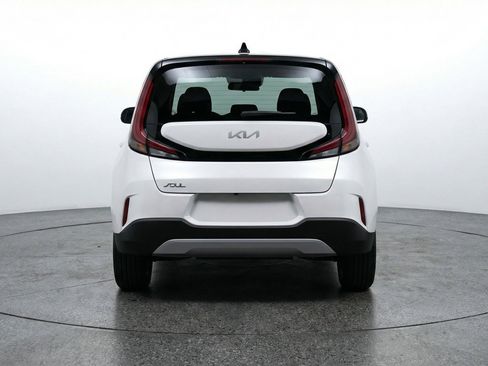 Used 2025 Kia Soul LX w/ LX Technology Package image 7