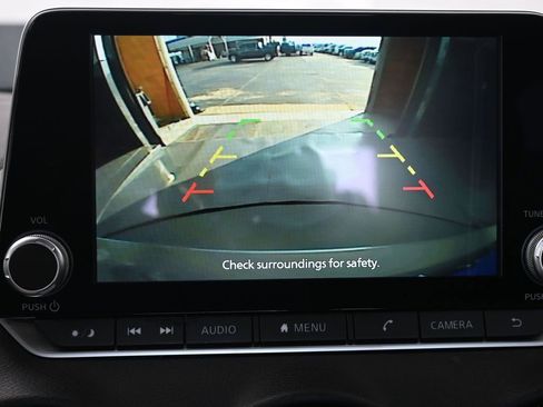 Used 2024 Nissan Sentra SV image 30