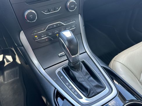 Used 2015 Ford Edge SEL w/ Equipment Group 201A image 15