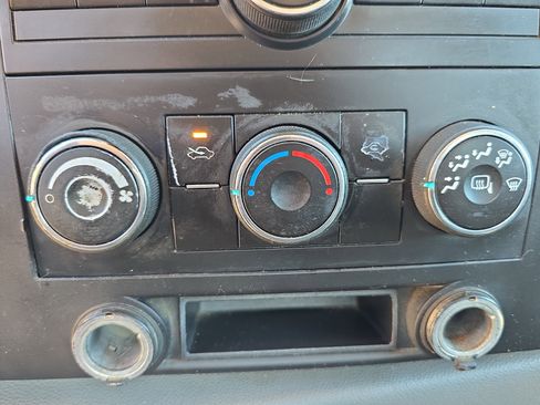 Used 2010 Chevrolet Silverado 2500 W/T image 21