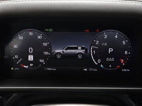 Used 2025 Land Rover Defender 110 X-Dynamic SE image 8