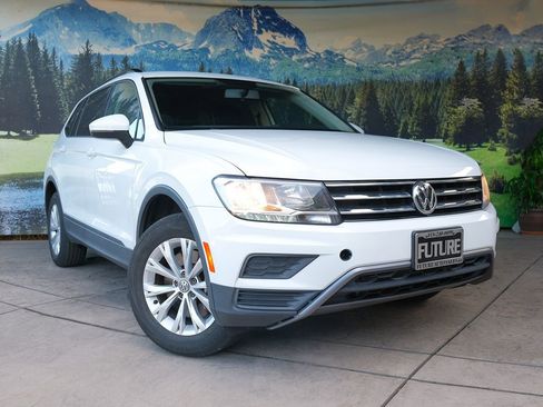 Used 2020 Volkswagen Tiguan S image 3