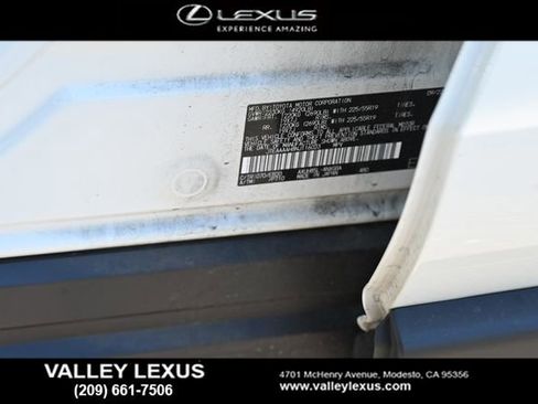Used 2022 Toyota Venza XLE AWD/4WD image 12