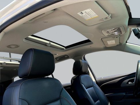 Used 2021 Chevrolet Traverse Premier w/ Redline Edition AWD/4WD image 27