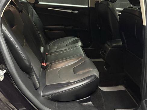 Used 2020 Ford Fusion Titanium image 25