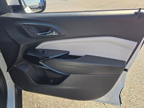 New 2026 Chevrolet Trax LT image 6