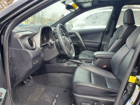 Used 2016 Toyota RAV4 SE image 16