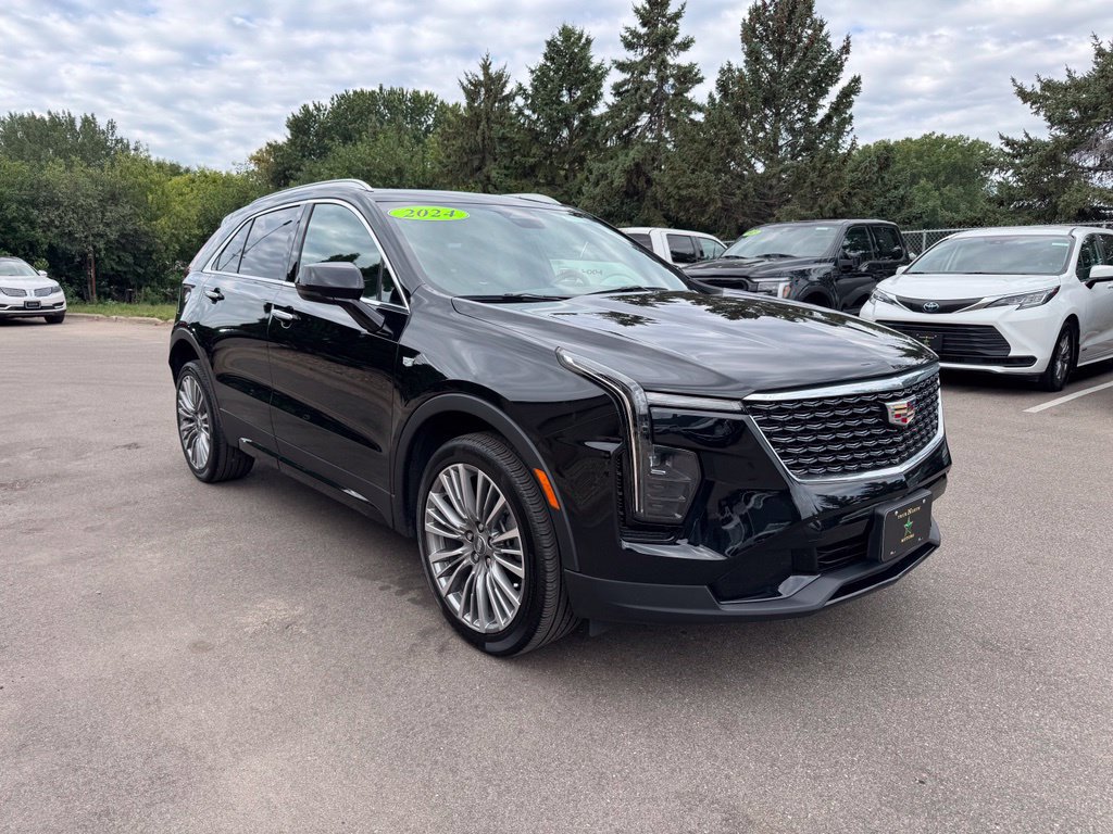 Used 2024 Cadillac XT4 Premium Luxury w/ Technology Package AWD/4WD image 6