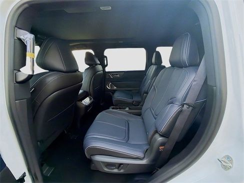 New 2026 INFINITI QX80 4WD image 22