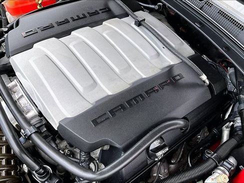 Used 2017 Chevrolet Camaro SS RWD image 30