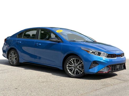 Used 2022 Kia Forte GT-Line w/ GT-Line Premium Package FWD image 2